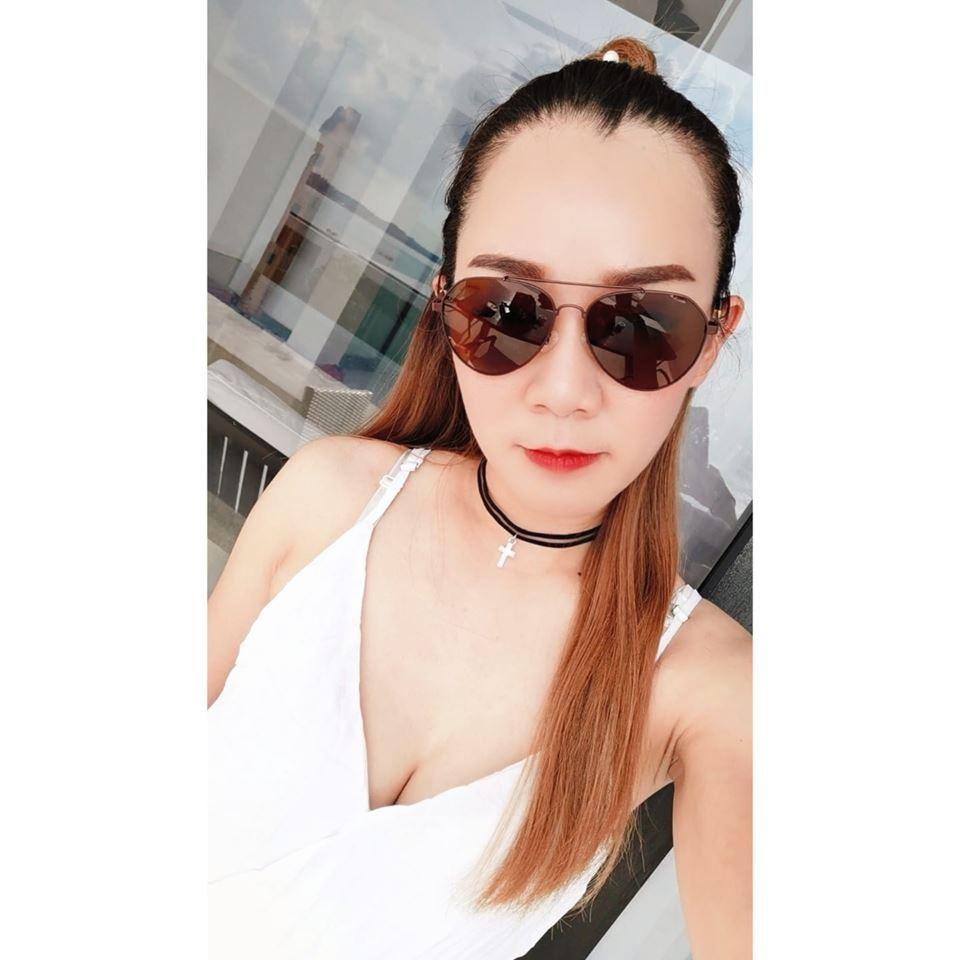 Singapore Based Sugar mummy is Available for Connection.