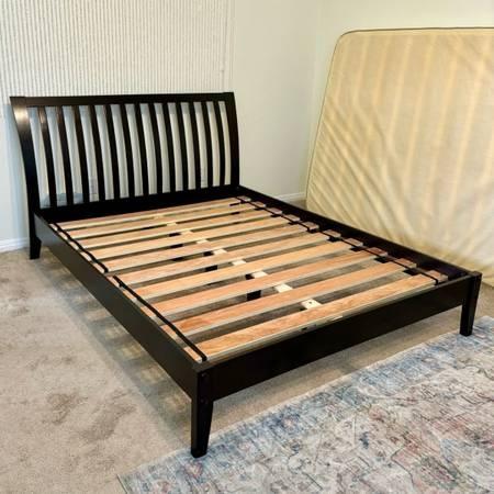 Hardwood Queen Platform Bed Free Eco-Foam Mattress Available