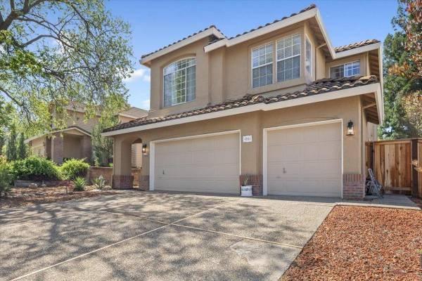 Opportunity of a lifetime Home in Folsom