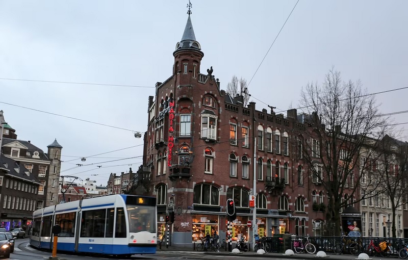 Amsterdam Hotels and Tourism
